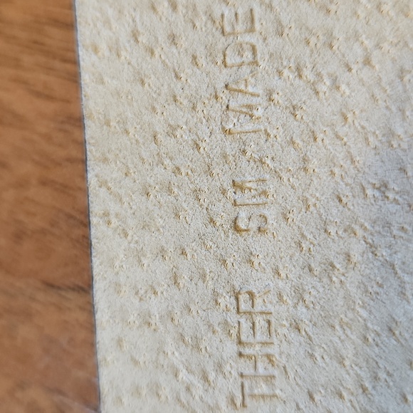 Chico's Black Leather Silver Snakeskin Embossed Clasp Buckle Adjustable Belt S/M - Picture 7 of 12